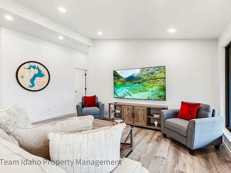34797 N Limekiln Rd — Photo 2