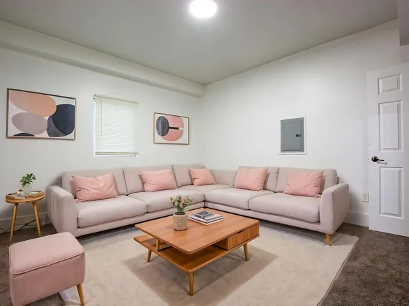 2415 E Street, 2415 E St APT 3, Omaha, NE 68107