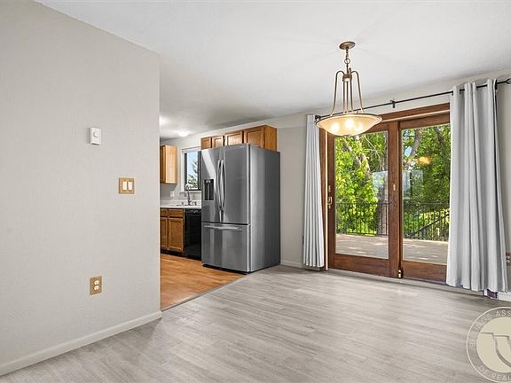 5th image of 3784 Stillwater Dr