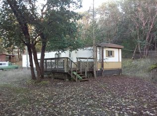 1071 Plumtree Ln, Grants Pass, OR 97526