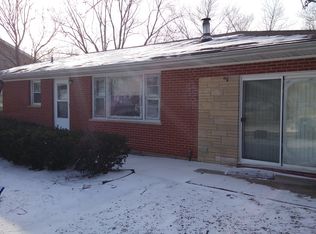 8 S Basher St, Valparaiso, IN 46385