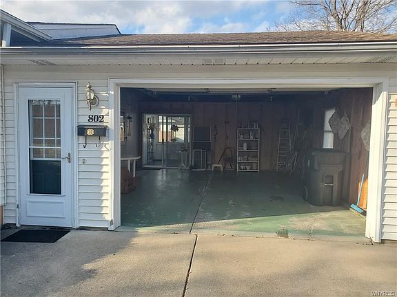 4th image of 802 Remington Dr