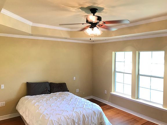 5th image of 10475 Meadowview Dr