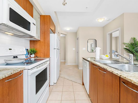 2nd image of 1483 King Edward Ave E #657