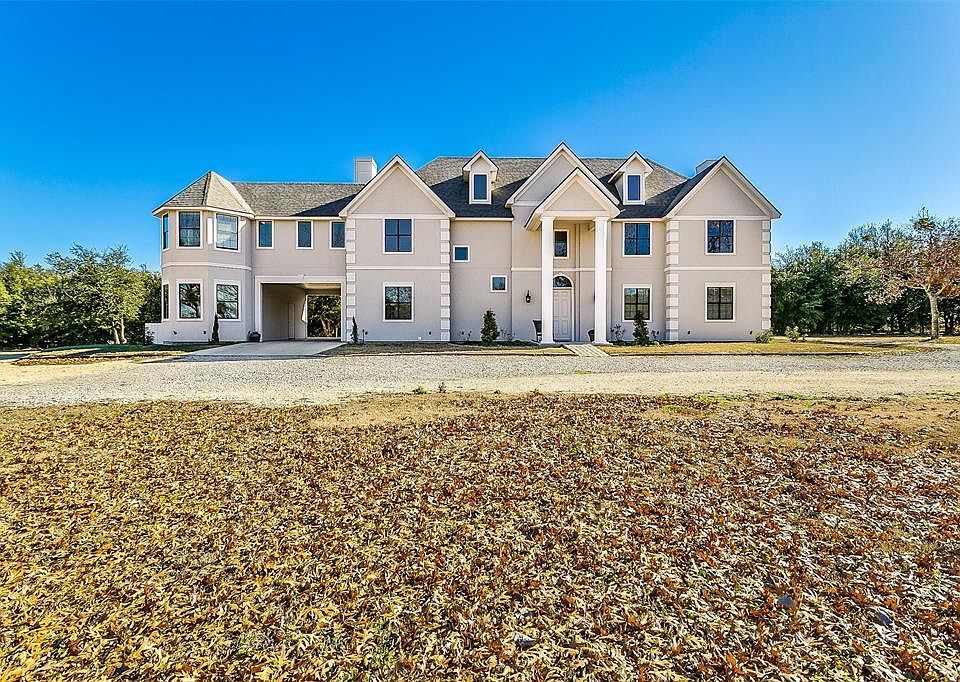 1st image of 1850 Forest Ln
