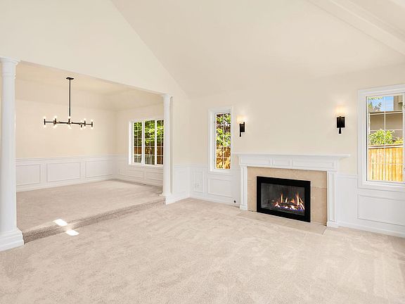 3rd image of 16534 SE 58th Pl