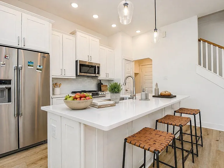 964 Lilly Flower Ln — Photo 6
