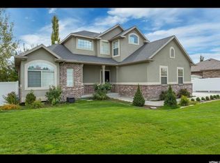 11733 S Cedar Stone Cir, South Jordan, UT 84009