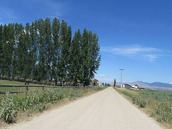 5th image of 4035 Squires Ln