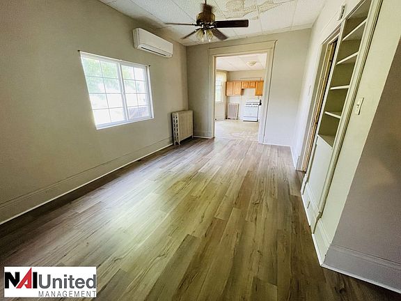3rd image of 1524 Grandview Blvd APT 2