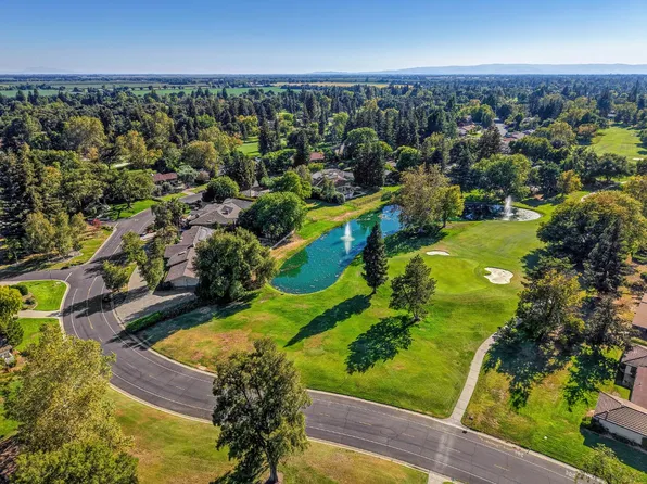 2 Country Club Dr, Davis, CA 95618