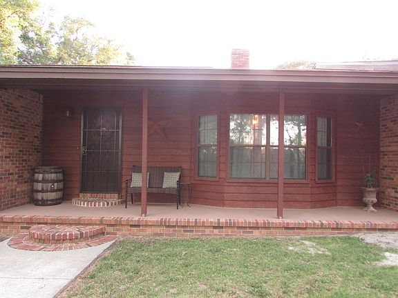 4th image of 972 SW Barwick Ter