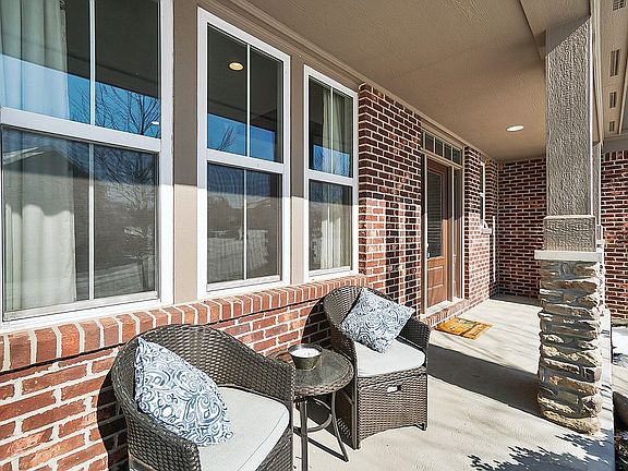 2nd image of 1319 Gatch Ct
