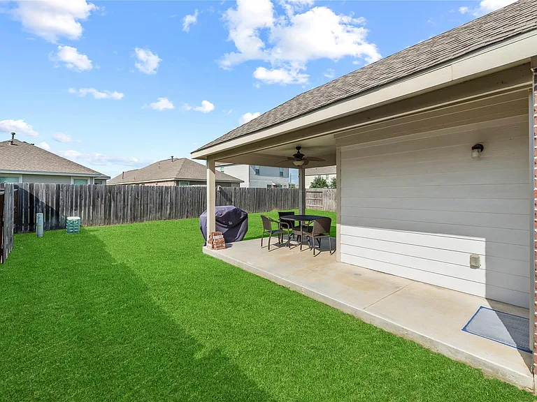 26006 Windy Prairie Ct — Photo 30