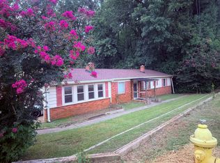 5826 The Plz, Charlotte, NC 28215