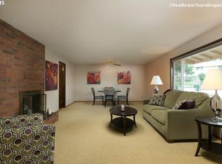 17570 SW Chippewa Trl, Tualatin, OR 97062