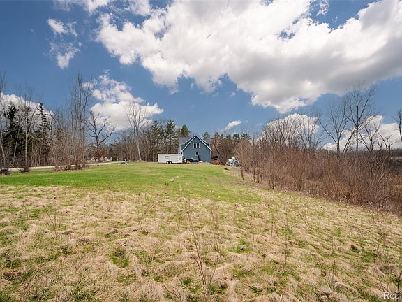 5th image of 5100 Park Rd