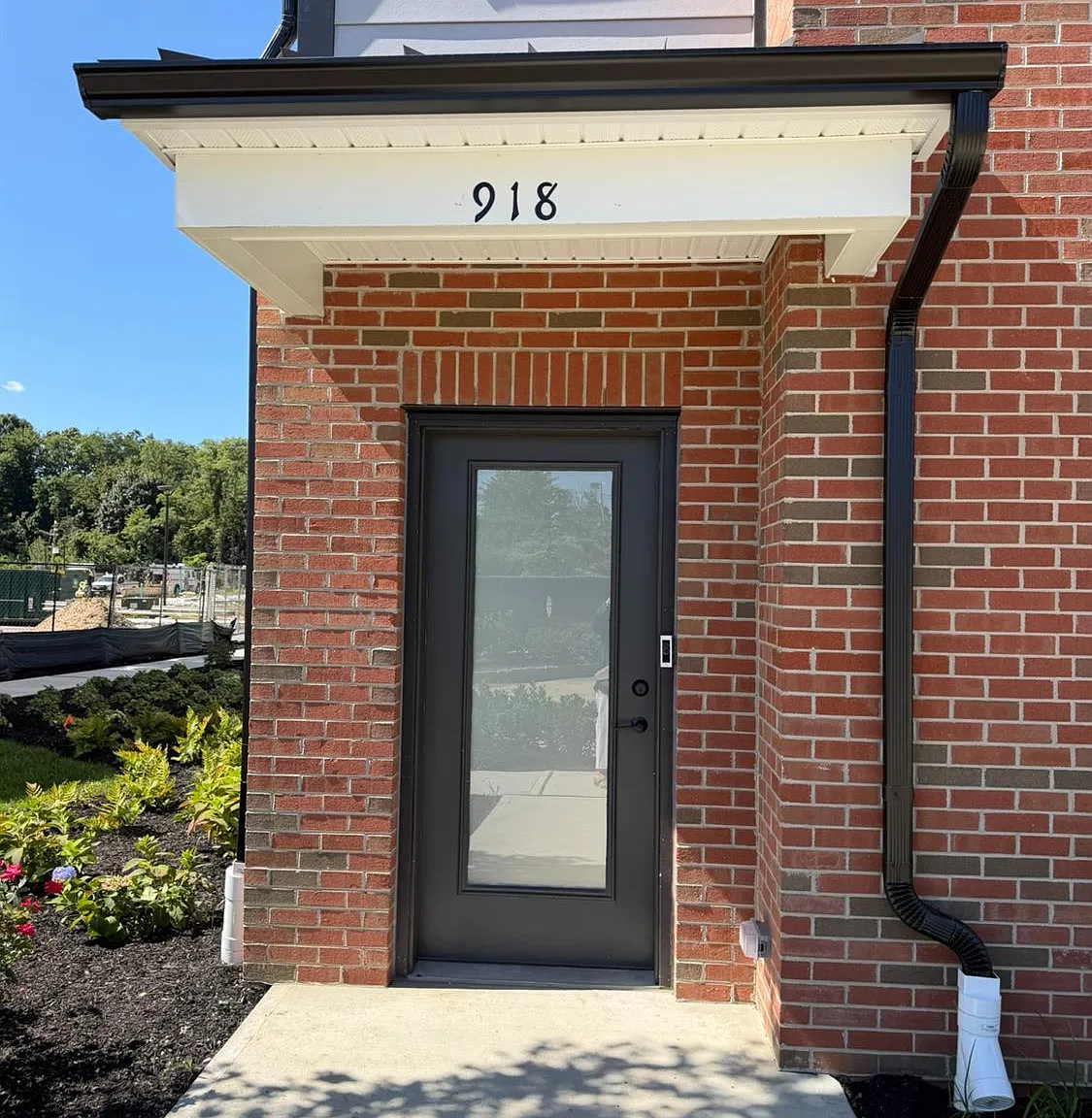 918 District Blvd — Photo 1