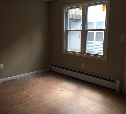 4th image of 283 Colorado Ave APT A