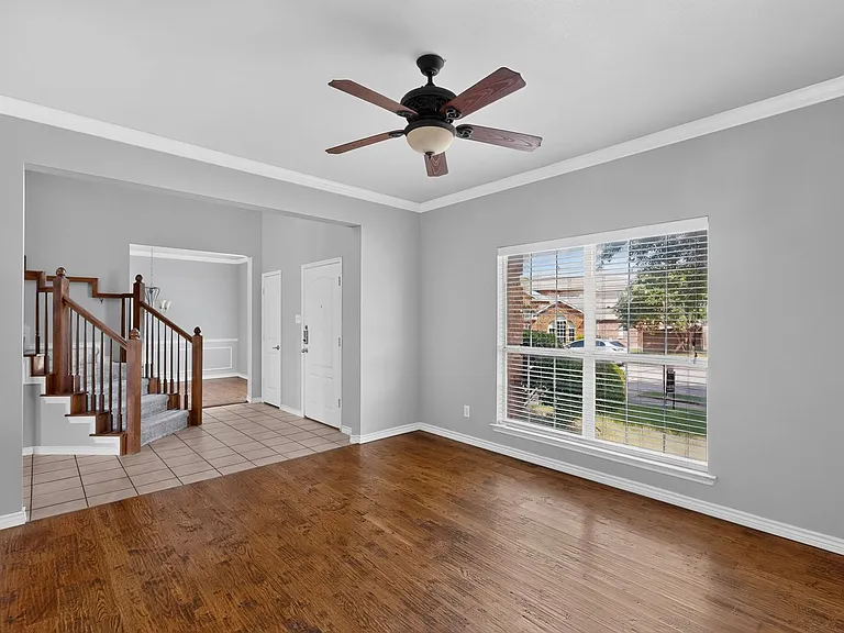 1236 Blue Brook Dr — Photo 6