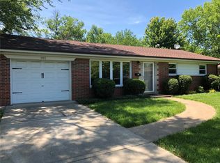 105 Ladue Rd, Belleville, IL 62223