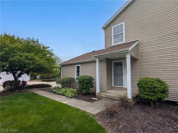 1352 Meadow Run, Akron, OH 44321
