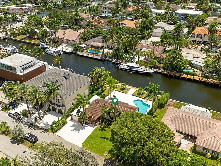 330 Coconut Isle Dr — Photo 32