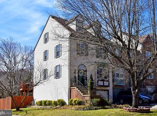 7258 Whitlers Creek Dr, Springfield, VA 22152