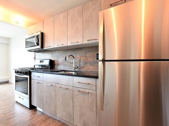 3rd image of 1365 Saint Nicholas Ave APT 7R