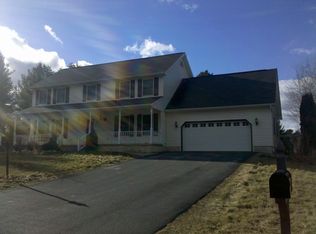 41 Hampton Ct, Queensbury, NY 12804