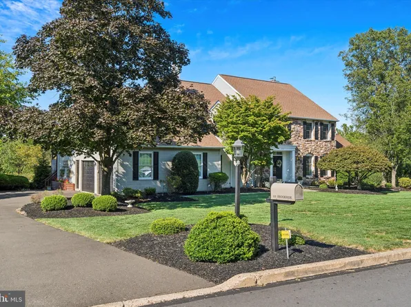 112 Brookside Dr, Holland, PA 18966