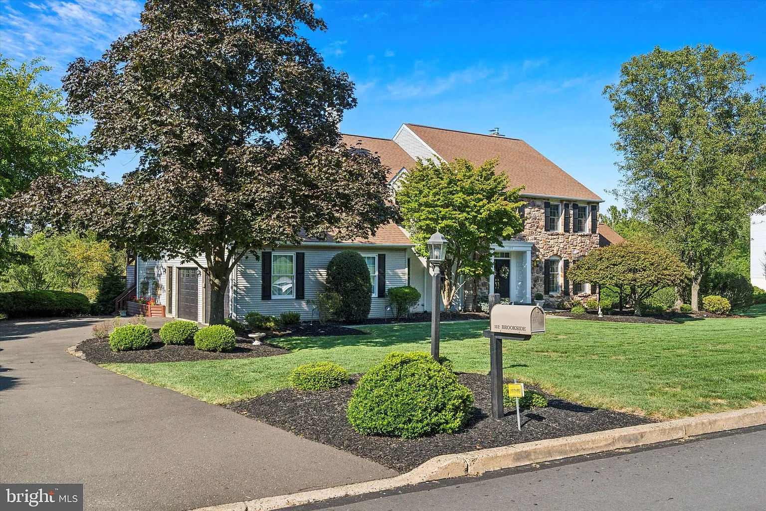 112 Brookside Dr photo 1