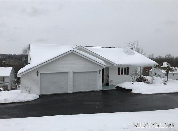 1st image of 105 Chestnut Pl