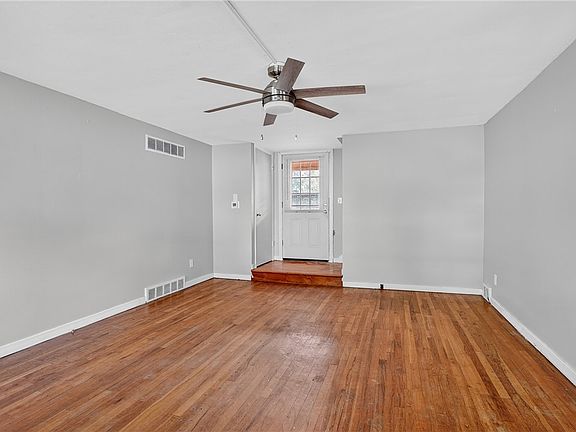 4th image of 430 Parkridge Dr
