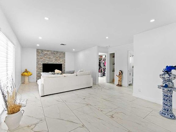 4th image of 112 Parkwood Drive
