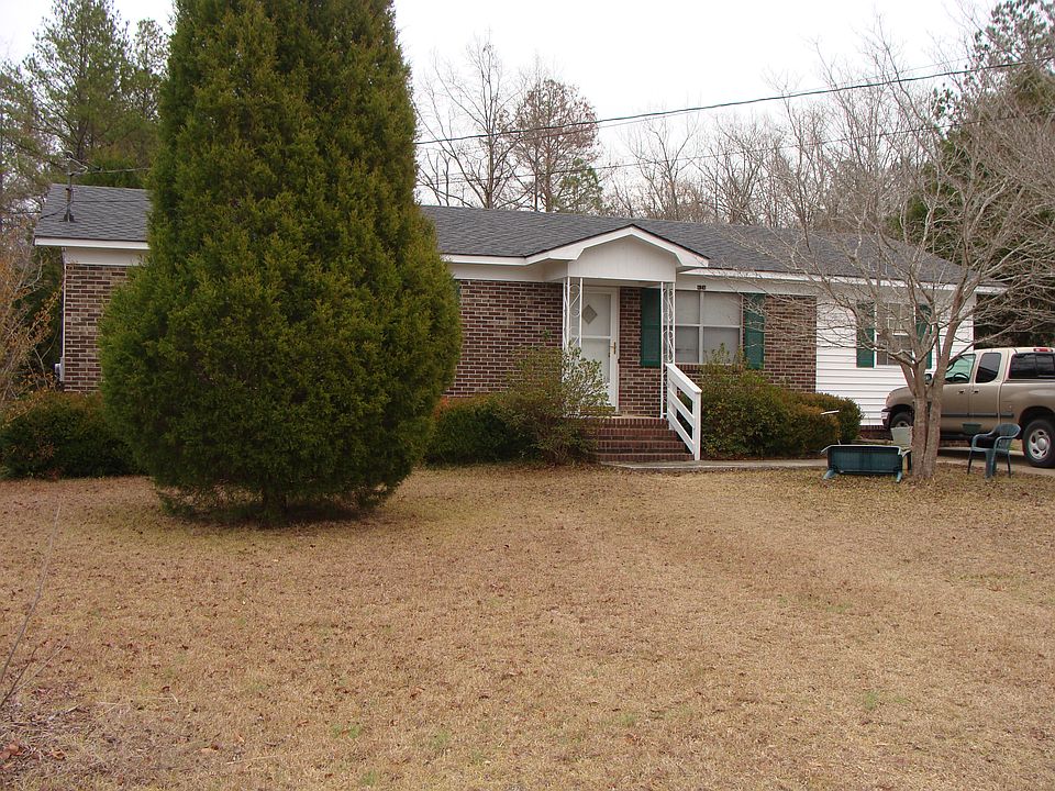 1st image of 826 Betty St