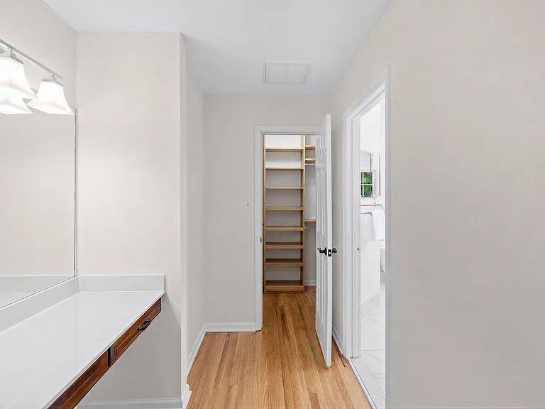 6609 Heidi Ct — Photo 38
