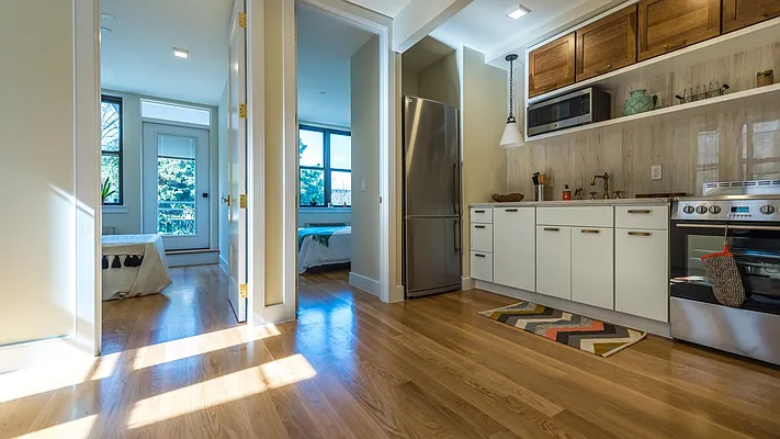 Rented by Nooklyn NYC LLC | media 24