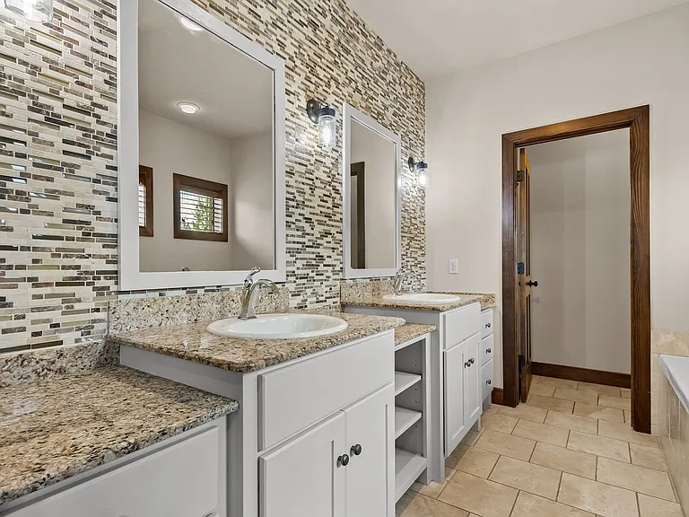 1789 N Best Friend Ln — Photo 16