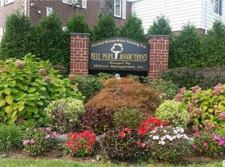 22443 Manor Rd, Queens Village, NY 11427