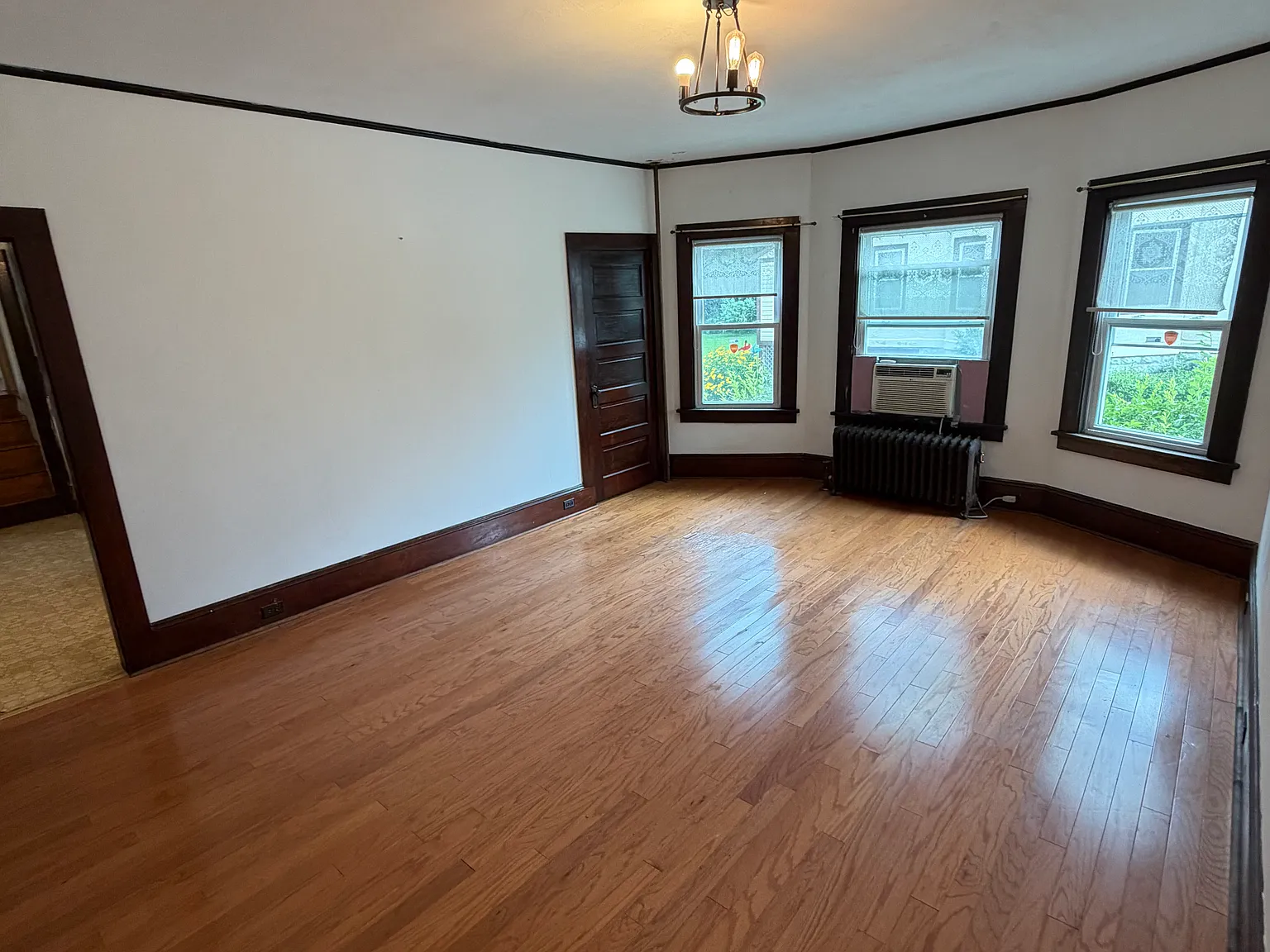 3 bed, 2668 sqft, $3,000 — Photo 3