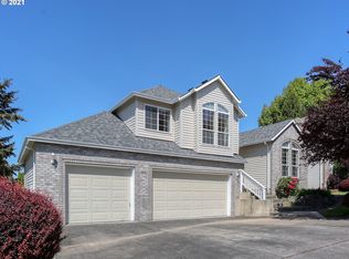 65 NE Greenway Dr, Gresham, OR 97030
