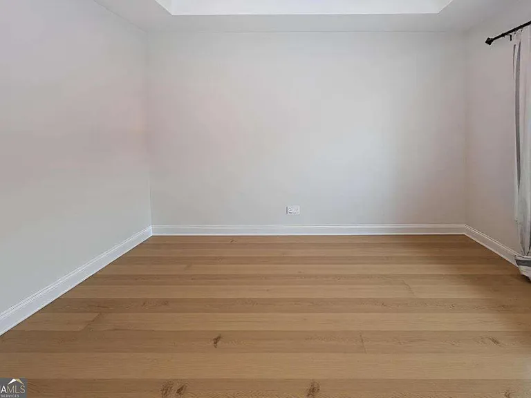 1860 Commons Pl NW — Photo 12