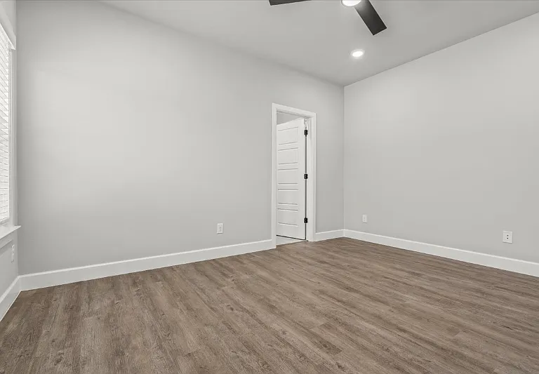 1050 Sunshine Ct — Photo 12