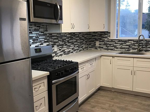 5th image of 1371 Oakdale Ave