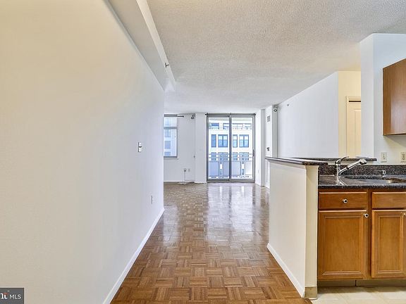 3rd image of 7111 Woodmont Ave APT 501