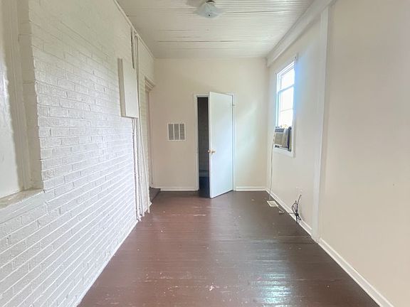 4th image of 216 Patton Ave NW #1