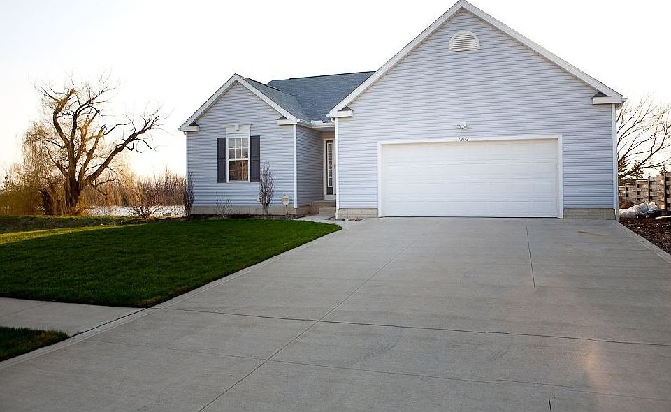 1st image of 1392 Easton Way