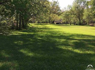 300 Isacks St, Lecompton, KS 66050