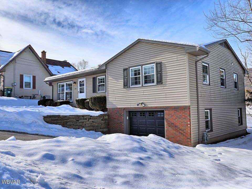 1st image of 208 Winter St